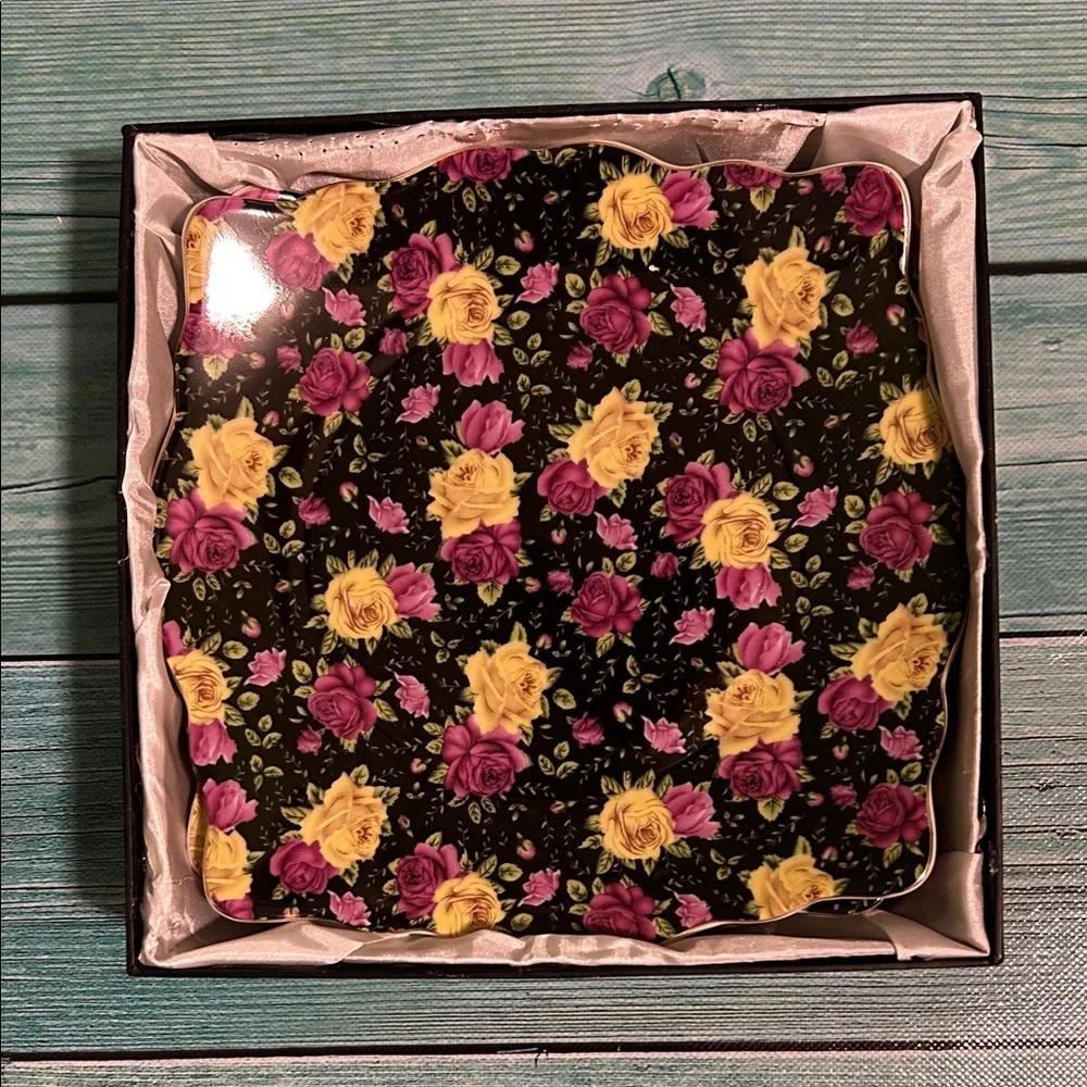 Floral Square Plate - Black, Yellow, Pink